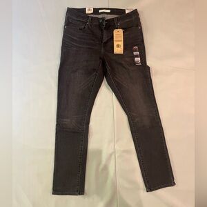 NWT Levis Skinny Jeans